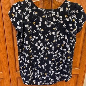 LOFT outlet Navy Floral Top -Size M